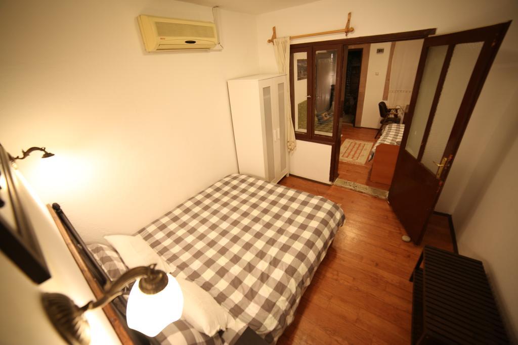 ברגאמה Akropolis Guest House חדר תמונה