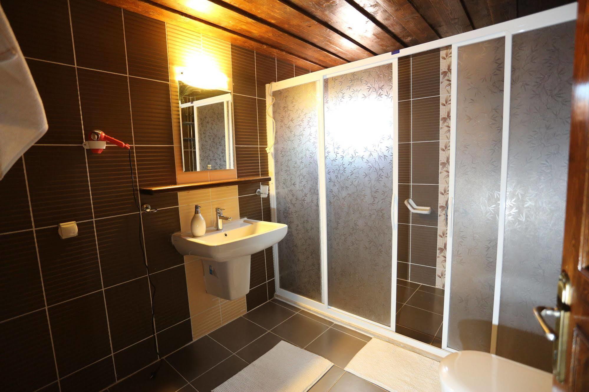 ברגאמה Akropolis Guest House מראה חיצוני תמונה